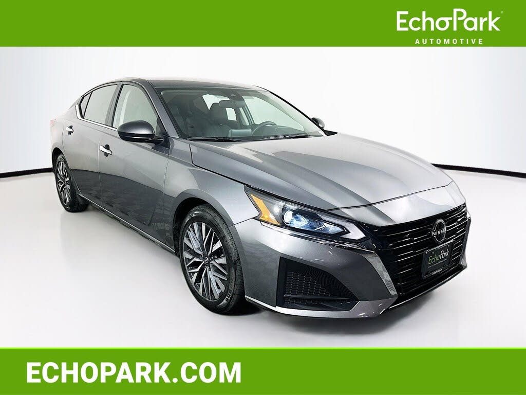 2024 Nissan Altima 2.5 SV FWD