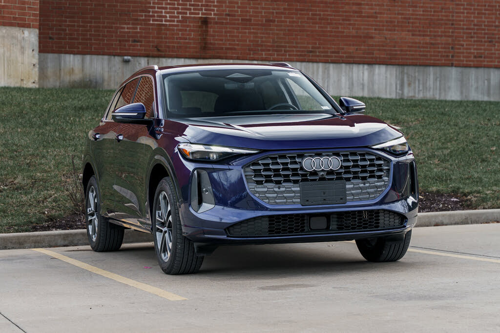 2025 Audi Q5 quattro Premium 40 TFSI