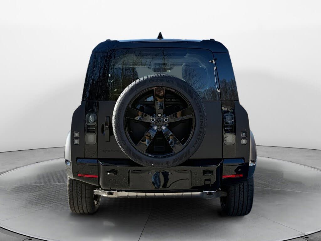 2026 Land Rover Defender 110 P400 X-Dynamic SE AWD