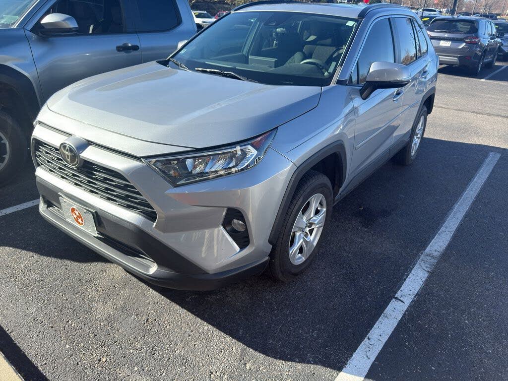 2020 Toyota RAV4 XLE FWD