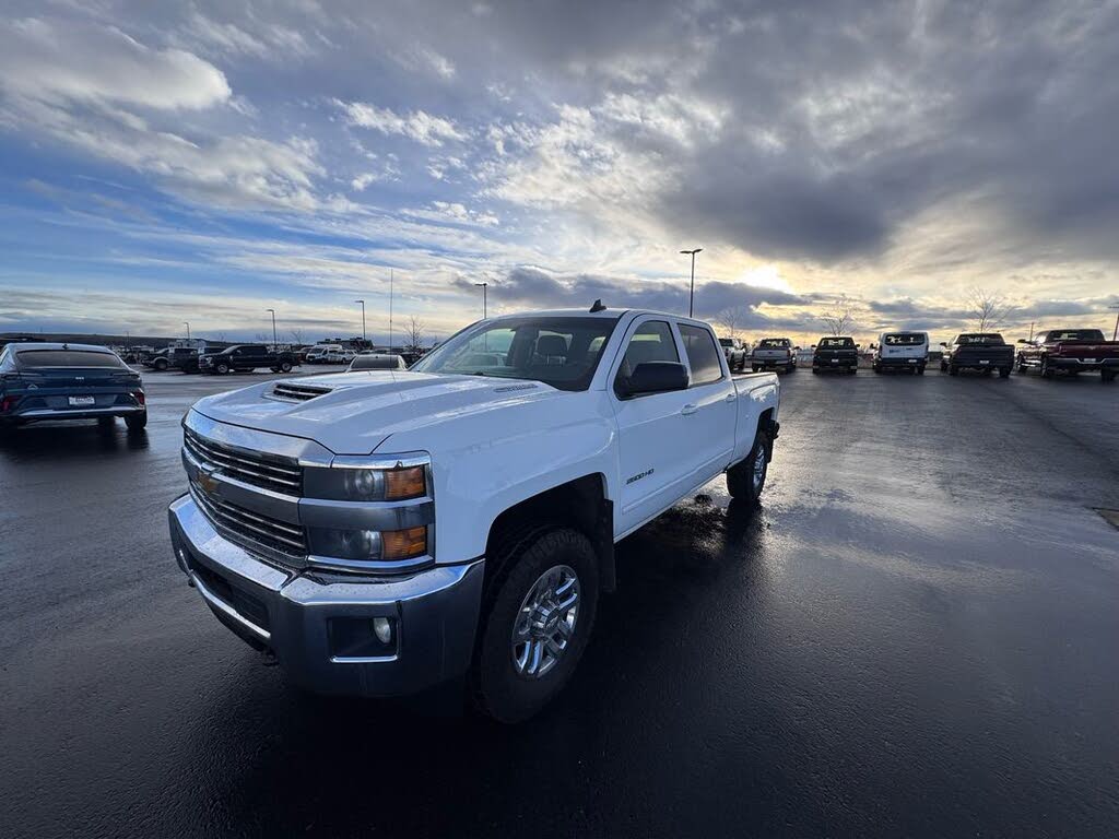 2017 Chevrolet Silverado 2500HD LT Crew Cab 4WD