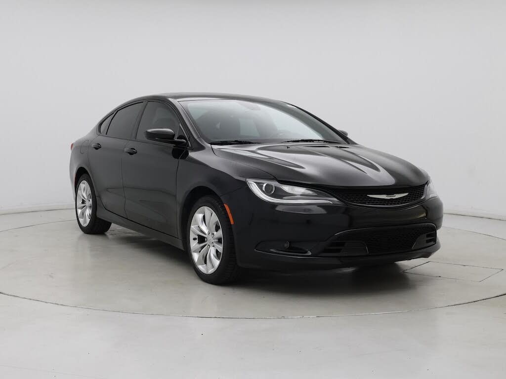 2016 Chrysler 200 S Sedan FWD