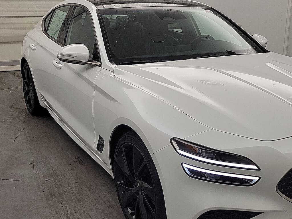2023 Genesis G70 2.0T RWD