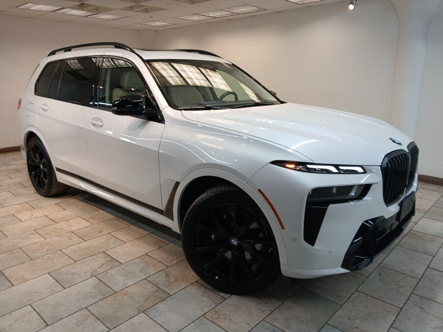 2024 BMW X7 M60i AWD