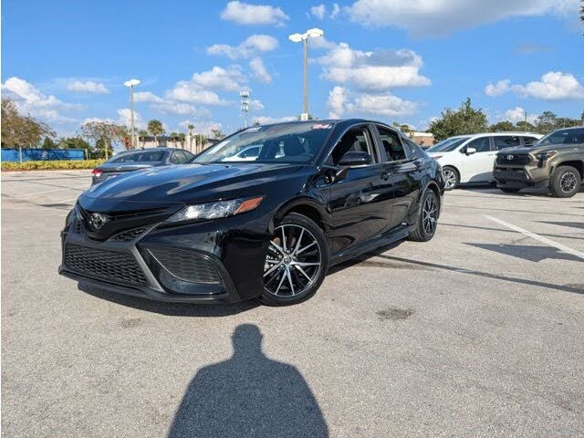 2024 Toyota Camry SE FWD