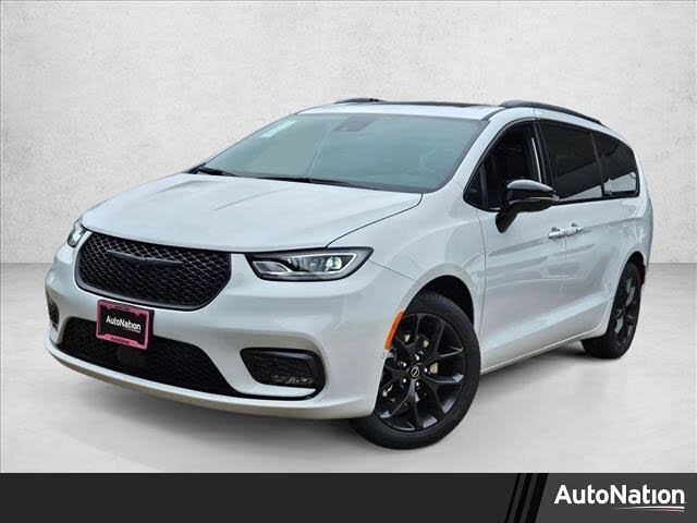 2026 Chrysler Pacifica Limited FWD