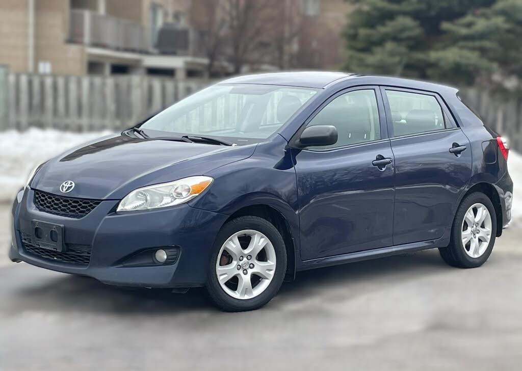 Toyota Matrix Base 2010