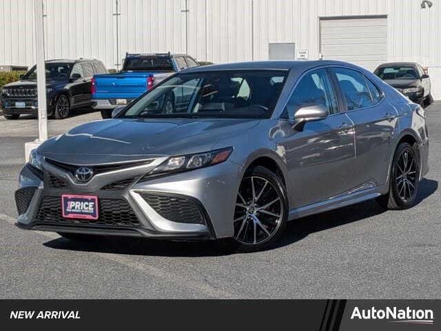 2022 Toyota Camry SE FWD