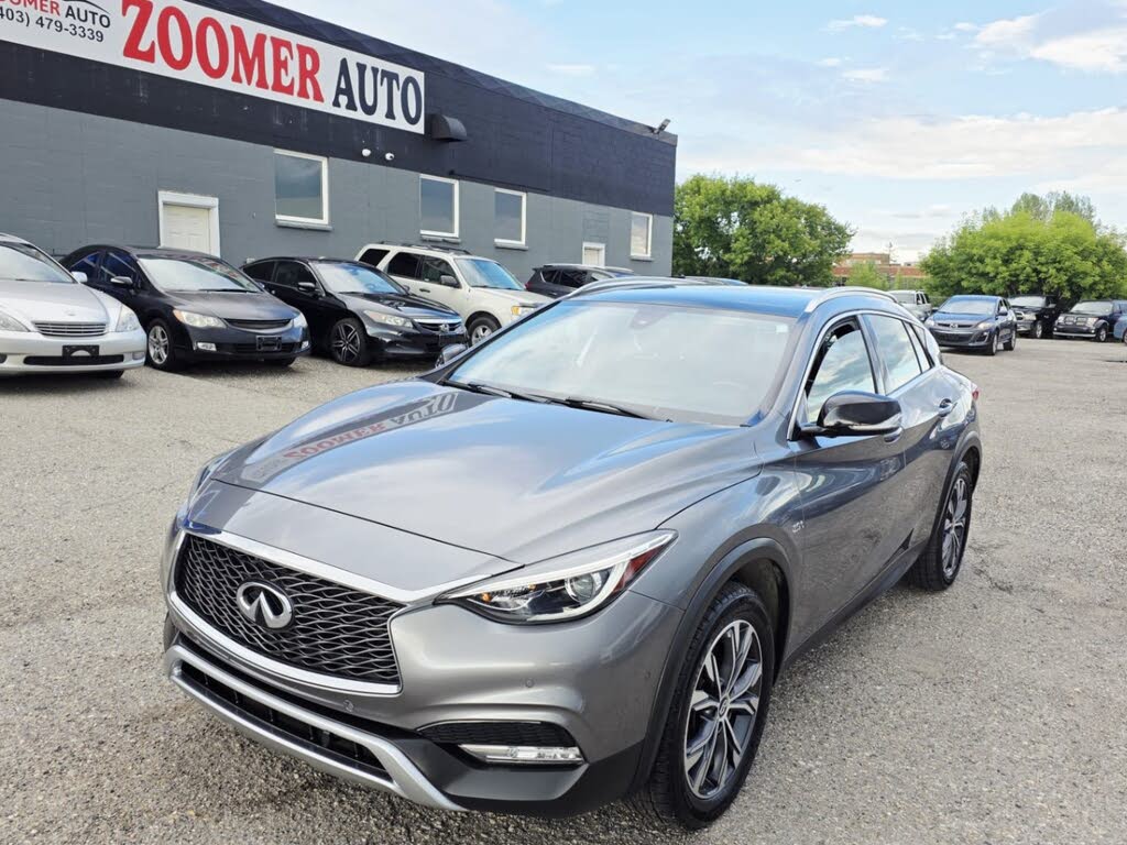 2017 INFINITI QX30
