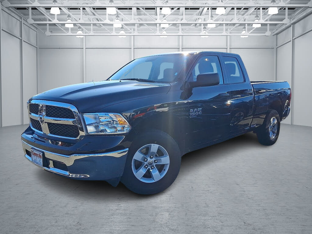 2024 RAM 1500 Classic SLT Quad Cab 4WD