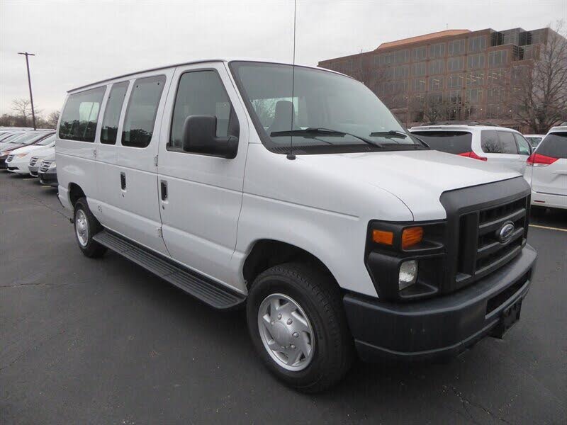 2012 Ford E-Series E-350 XL Super Duty Passenger Van