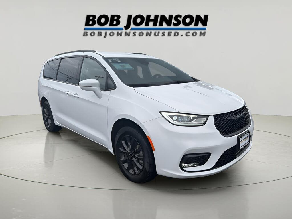 2022 Chrysler Pacifica Touring L AWD