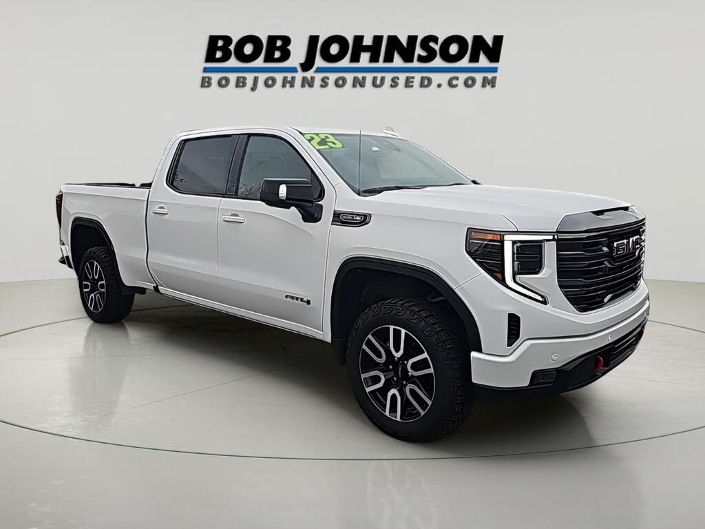 2023 GMC Sierra 1500 AT4 Crew Cab 4WD