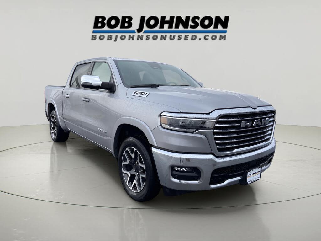 2025 RAM 1500 Laramie Crew Cab 4WD