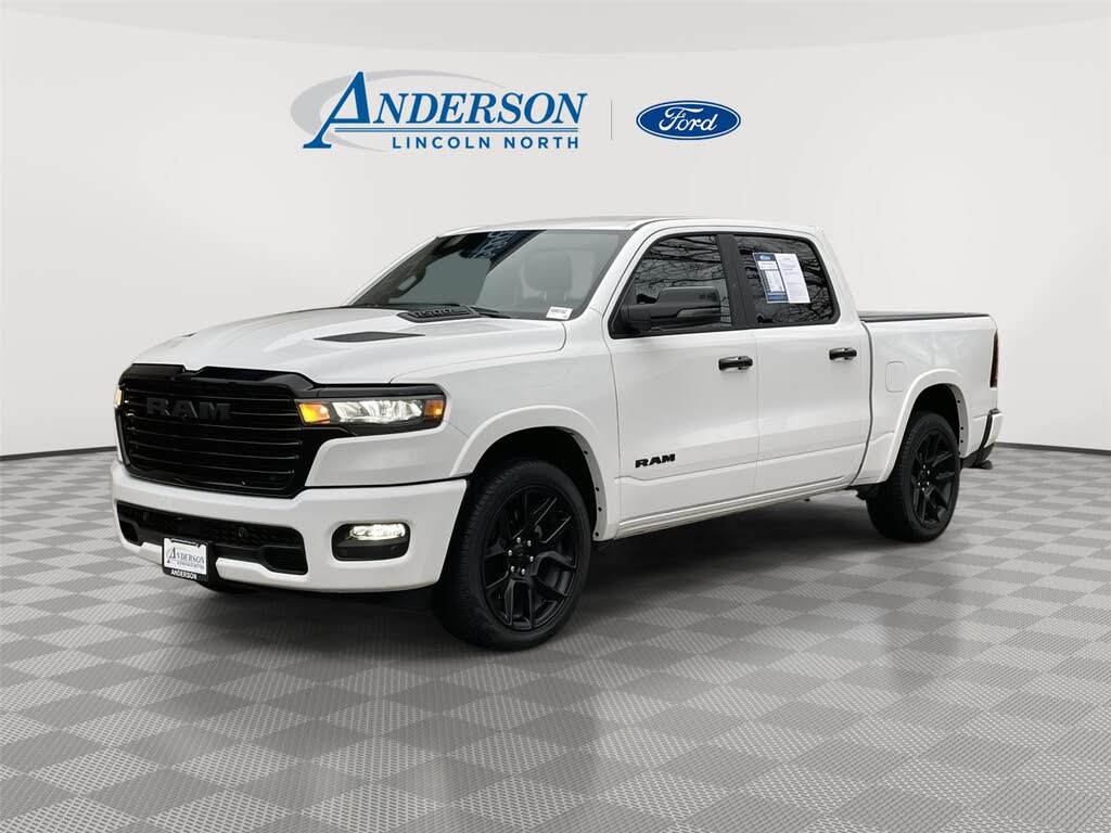 2025 RAM 1500 Laramie Crew Cab 4WD