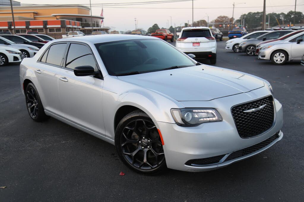 2019 Chrysler 300 Touring RWD