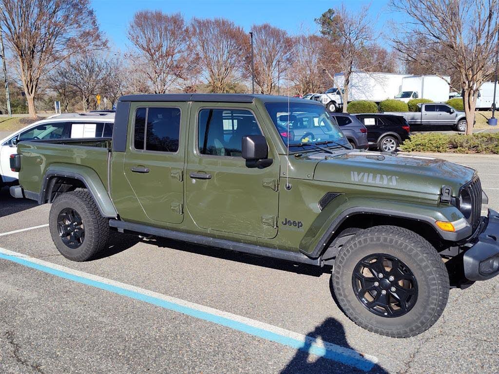 2021 Jeep Gladiator Willys Crew Cab 4WD