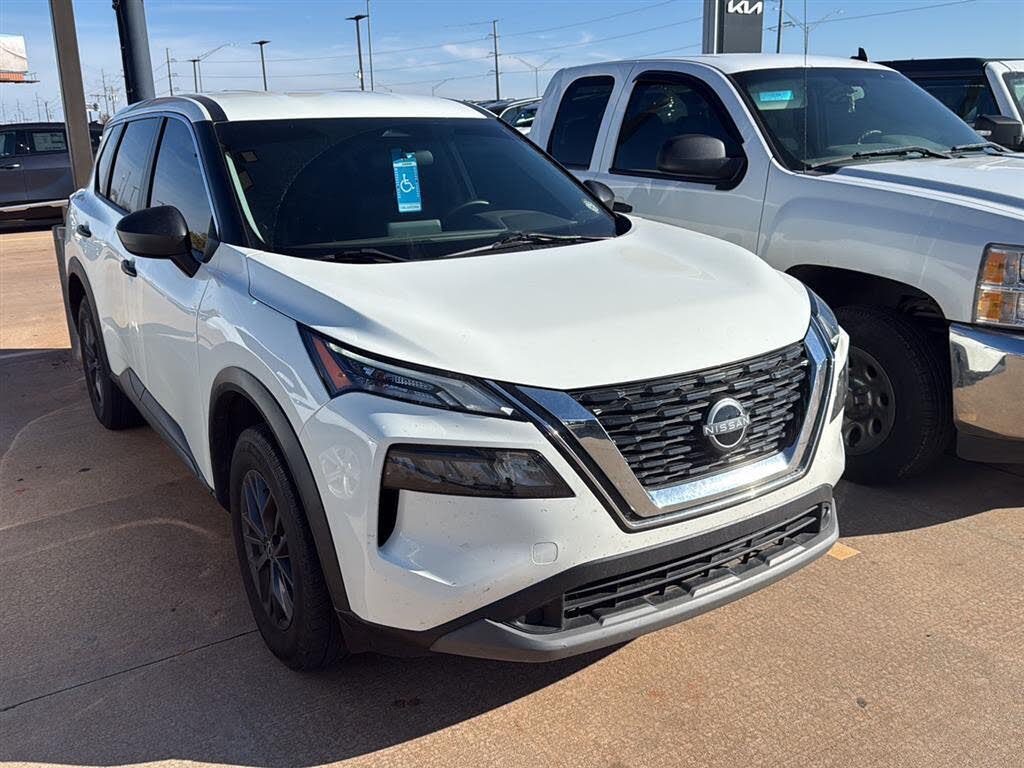 2022 Nissan Rogue S FWD