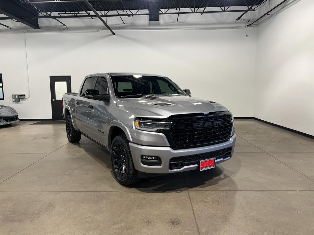 2025 RAM 1500 Limited Crew Cab 4WD