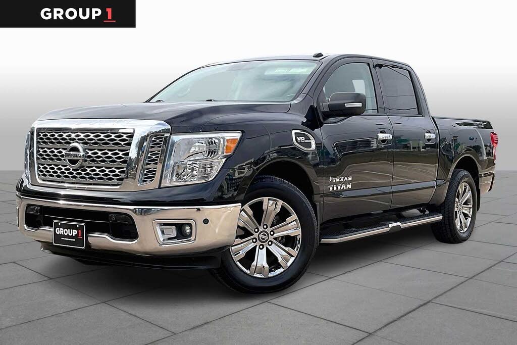2017 Nissan Titan SV Crew Cab