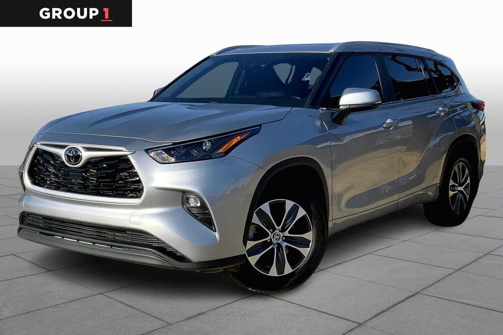 2023 Toyota Highlander XLE FWD