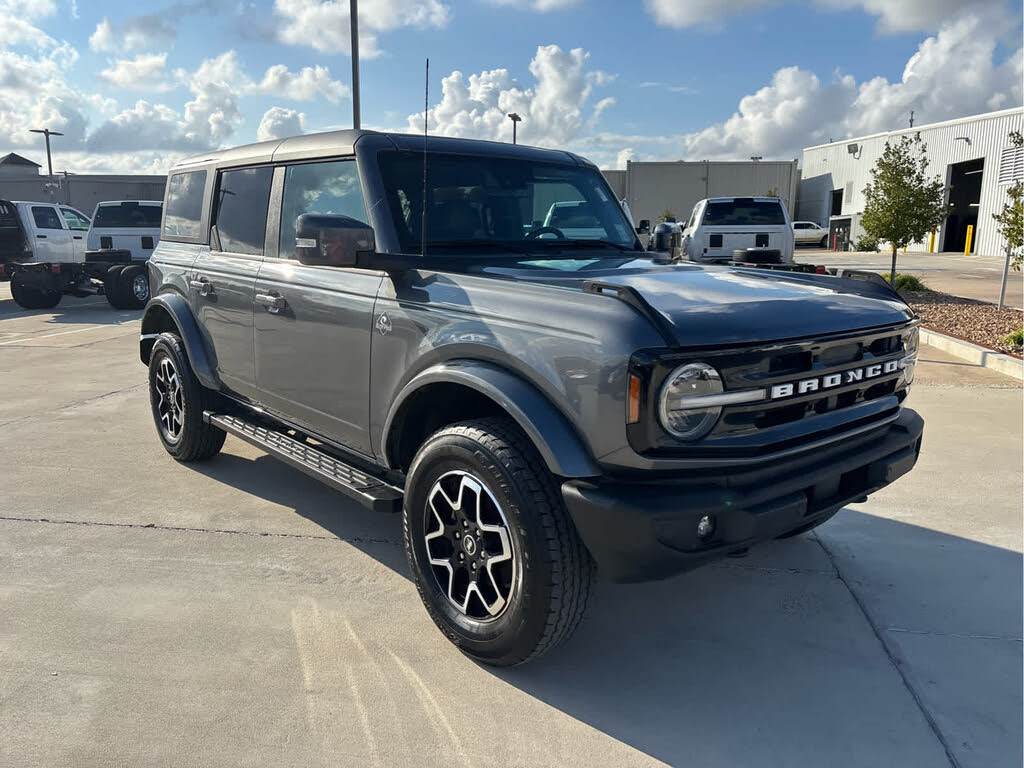 2024 Ford Bronco Outer Banks 4-Door 4WD