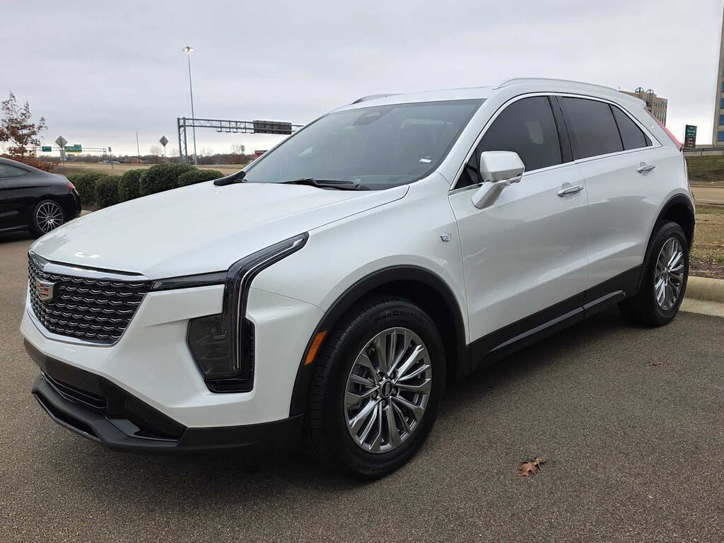 2025 Cadillac XT4 Premium Luxury FWD