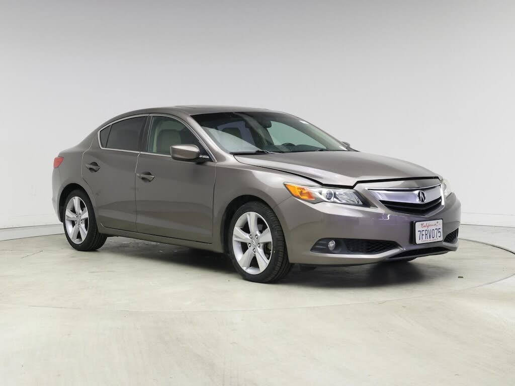 2015 Acura ILX 2.0L FWD with Technology Package