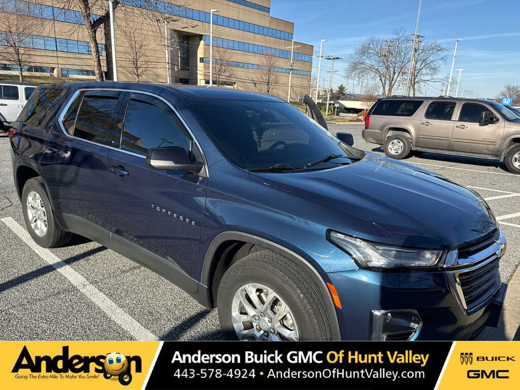 2022 Chevrolet Traverse LS FWD