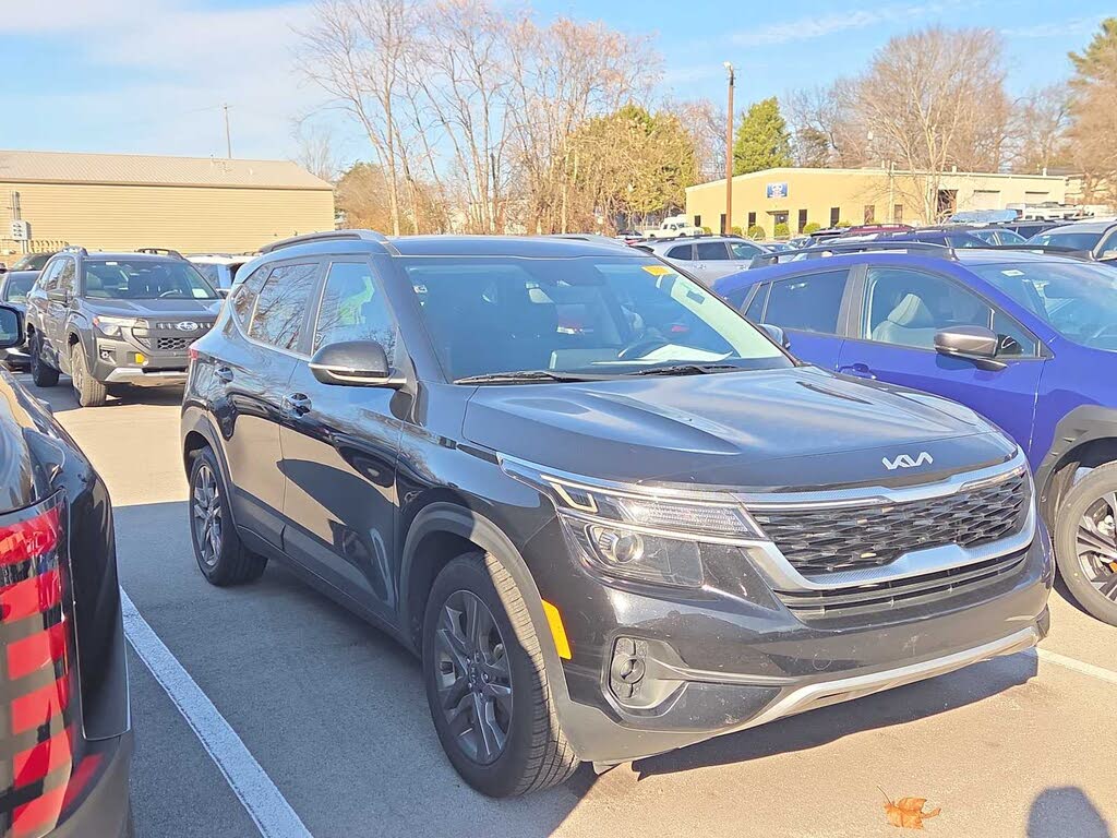 2023 Kia Seltos S FWD