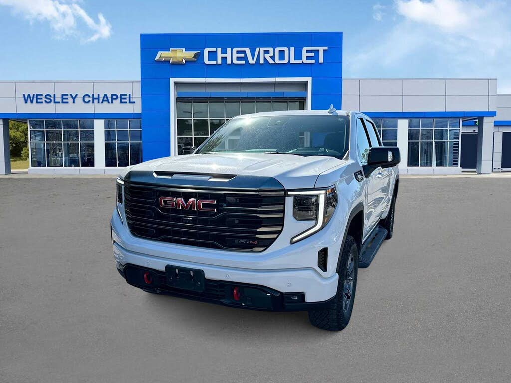 2024 GMC Sierra 1500 AT4 Crew Cab 4WD