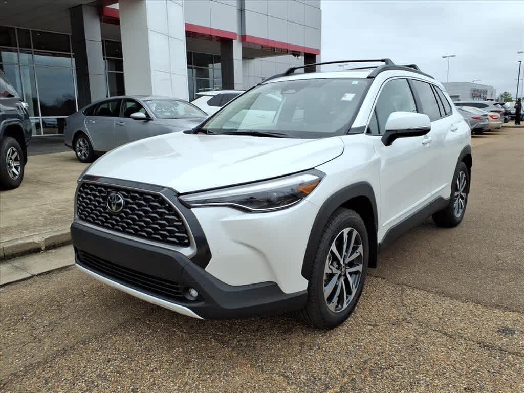 2024 Toyota Corolla Cross XLE FWD