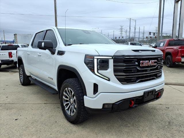 2023 GMC Sierra 1500 AT4 Crew Cab 4WD
