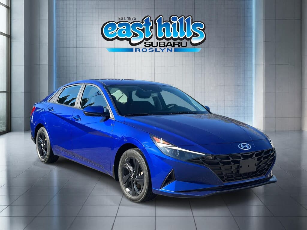 2023 Hyundai Elantra SEL FWD
