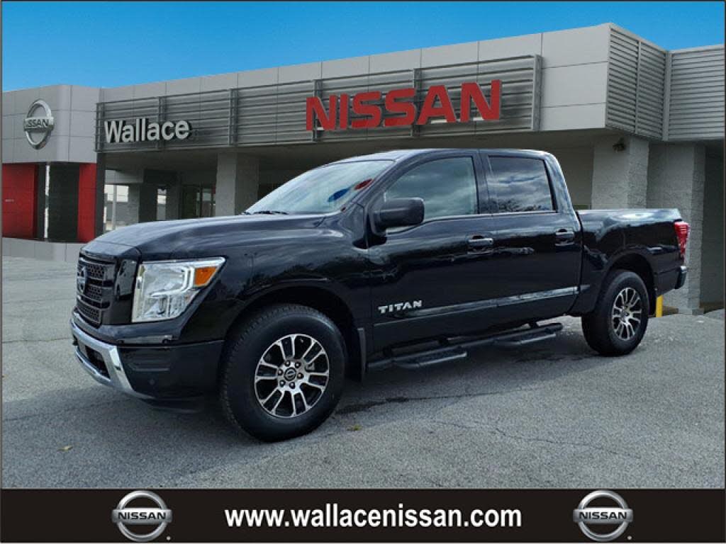 2024 Nissan Titan SV Crew Cab 4WD