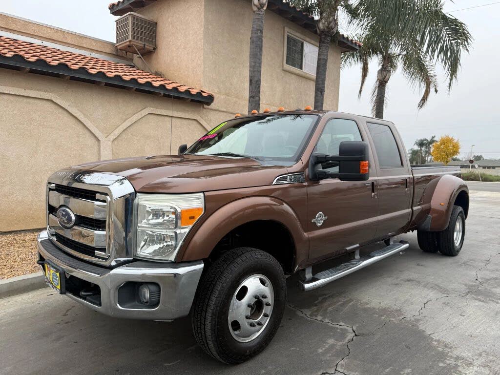 2011 Ford F-350 Super Duty Lariat Crew Cab LB DRW 4WD