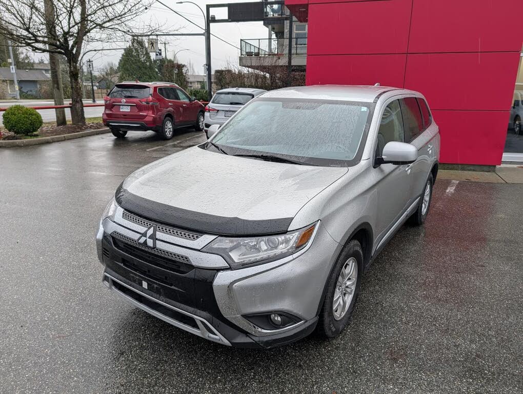 Mitsubishi Outlander ES S-AWC 2020