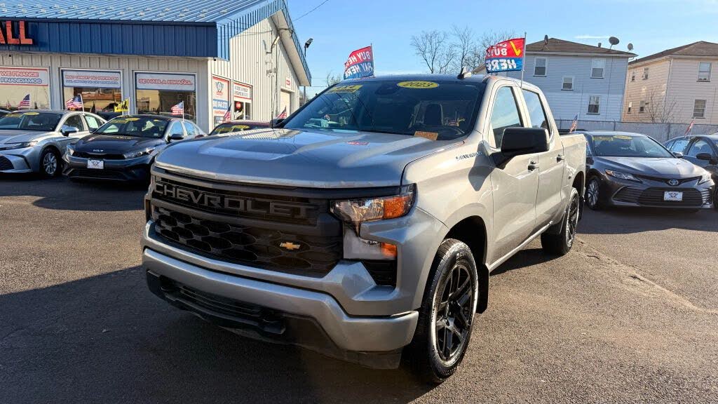 2023 Chevrolet Silverado 1500 Custom Crew Cab 4WD