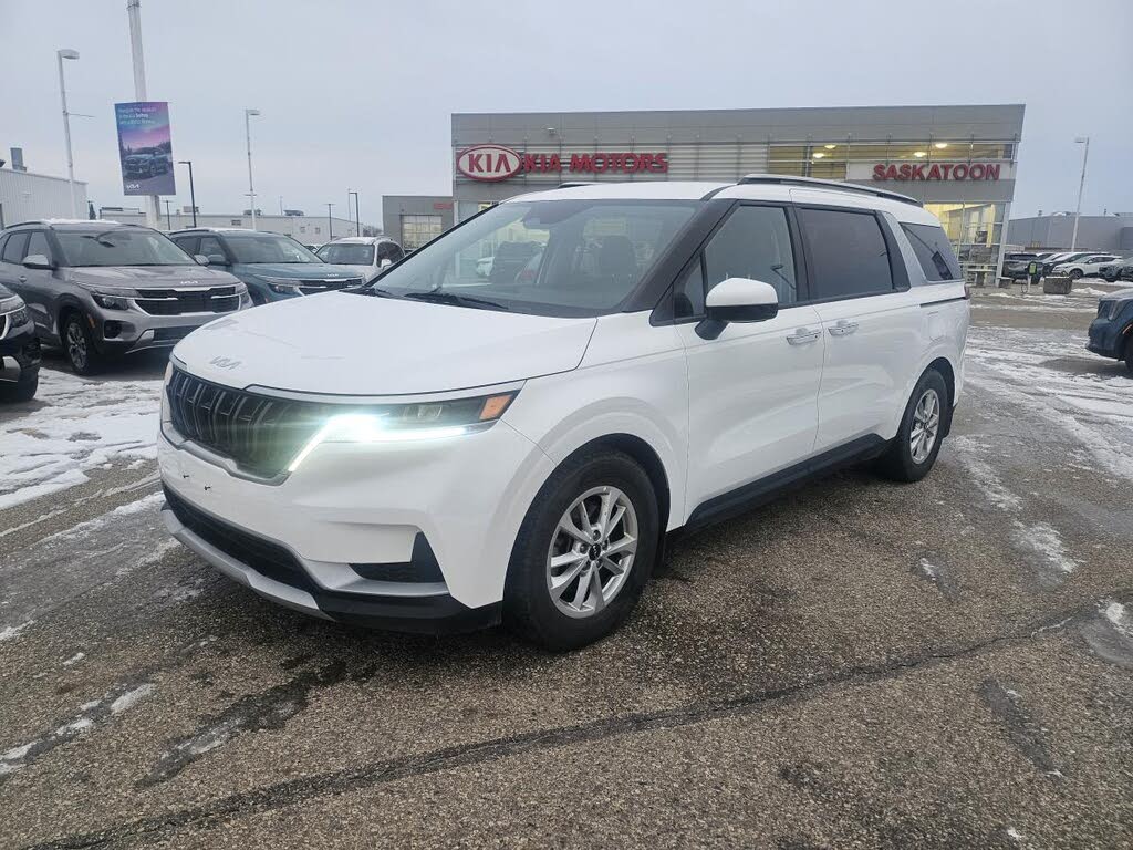 Kia Carnival LX FWD 2024