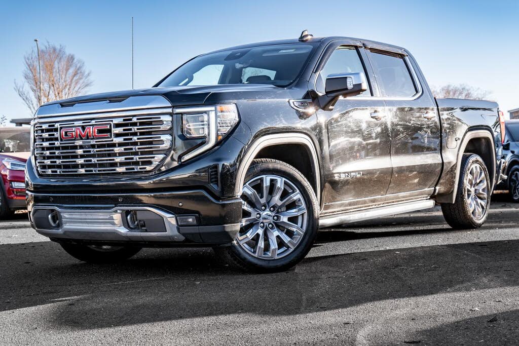 GMC Sierra 1500 Denali Crew Cab 4WD 2023