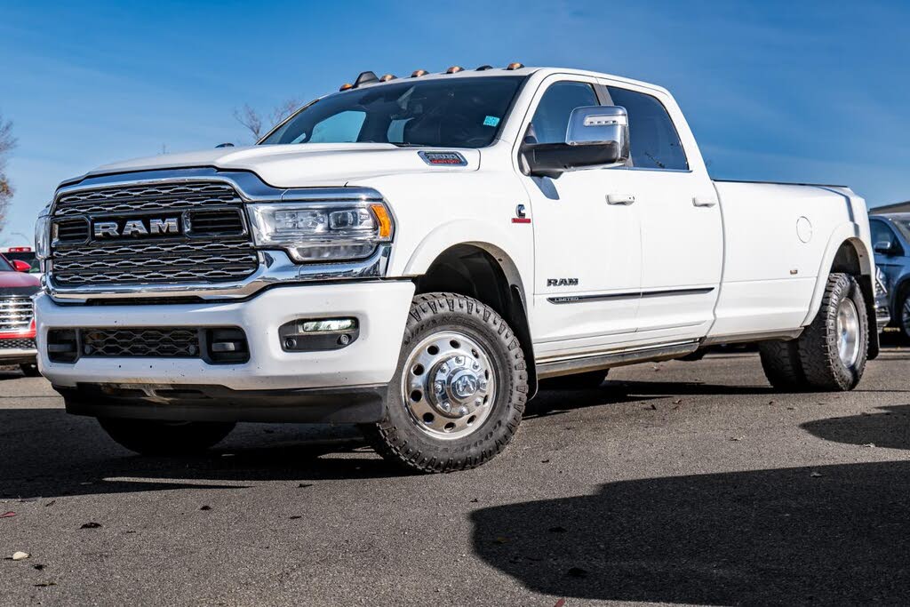 2023 RAM 3500 Limited Crew Cab LB DRW 4WD