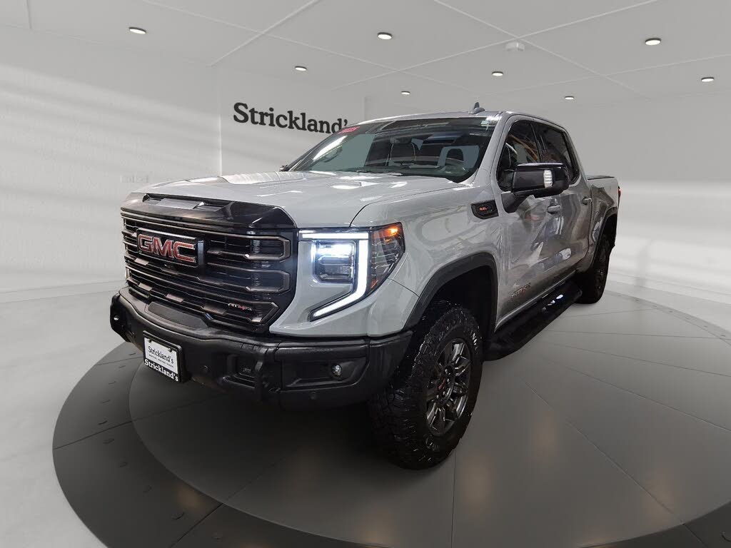 GMC Sierra 1500 AT4X Crew Cab 4WD 2025