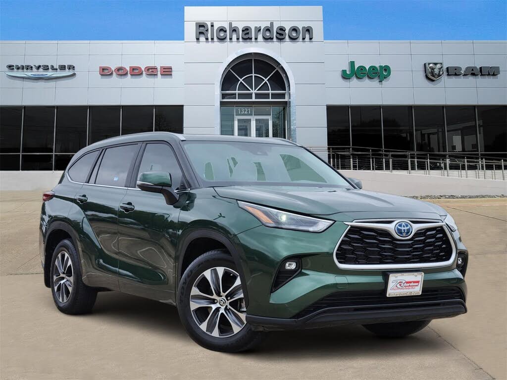 2024 Toyota Highlander Hybrid XLE FWD