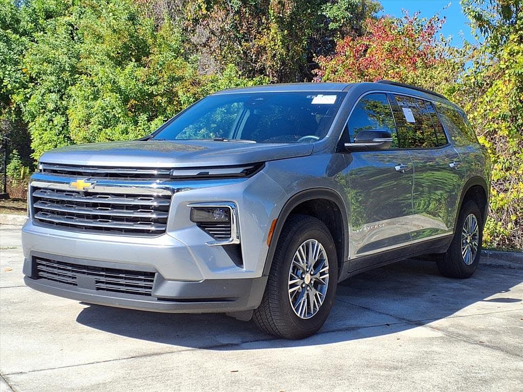 2025 Chevrolet Traverse LT FWD