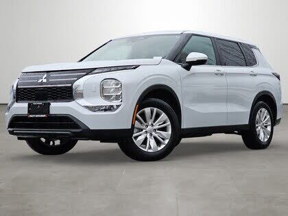 Mitsubishi Outlander ES FWD 2025