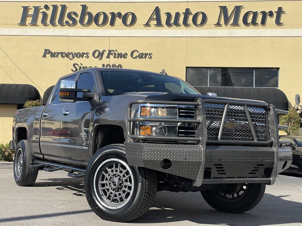 2015 Chevrolet Silverado 2500HD High Country Crew Cab 4WD