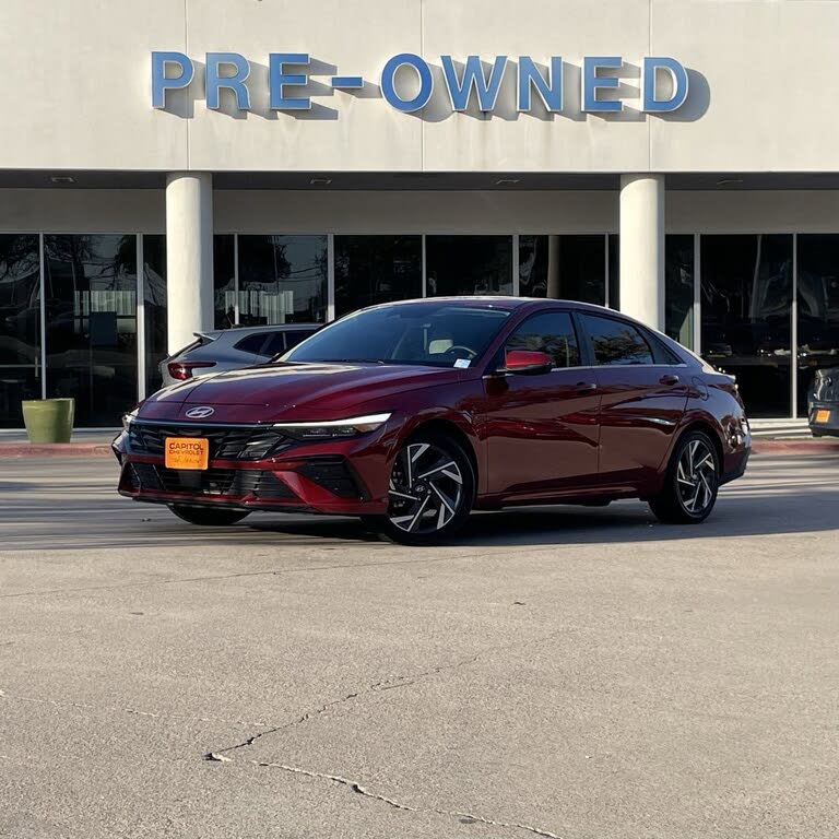 2025 Hyundai Elantra Limited FWD