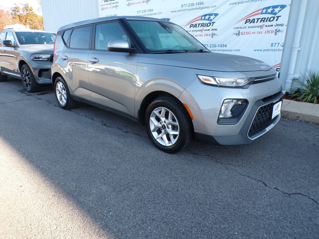 2022 Kia Soul LX FWD