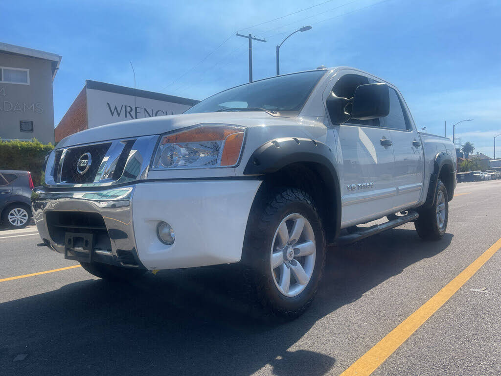 2011 Nissan Titan SV Crew Cab 4WD