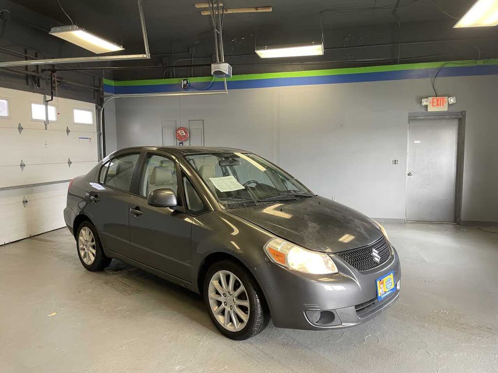2011 Suzuki SX4 LE Anniversary Edition